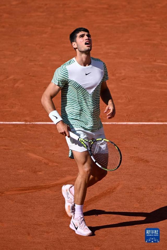 世界网球队轻取西班牙网球队,阿尔卡拉斯惊艳世界的简单介绍 世界网球队轻取西班牙网球队,阿尔卡拉斯惊艳世界的简单介绍