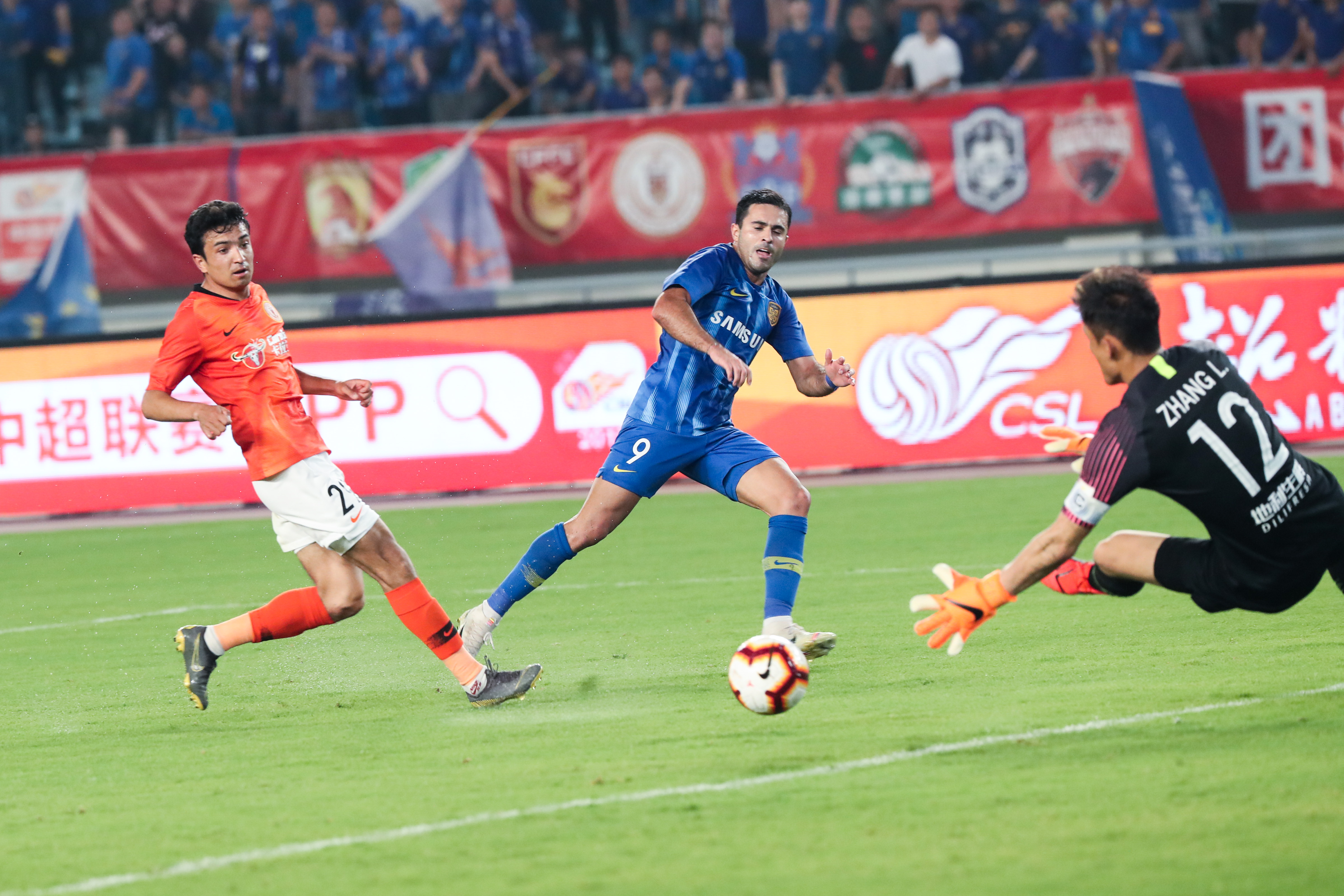 开云体育下载-包含苏宁客场不敌鲁能，遭遇险胜的词条